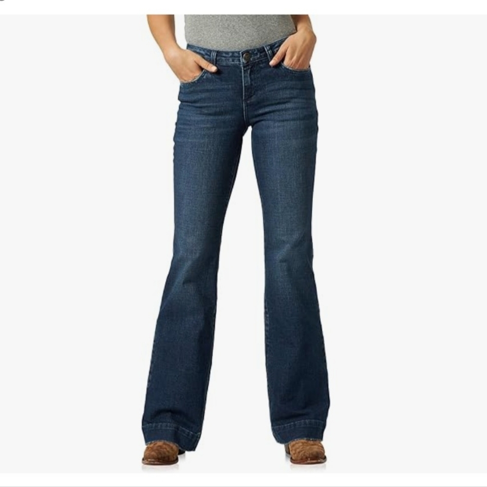 Wrangler boot cut jeans, size 9x36 (Long/Tall)
